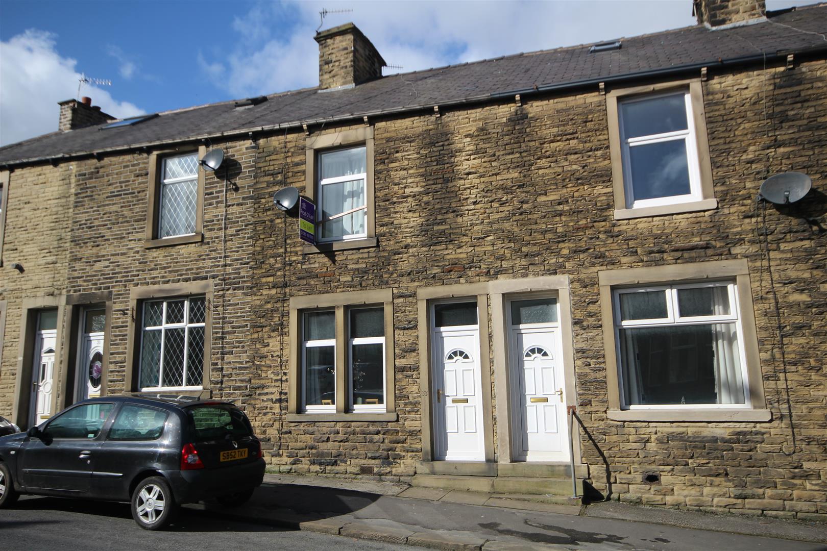 2 bedroom terraced house Let Agreed in Barnoldswick - Main Image